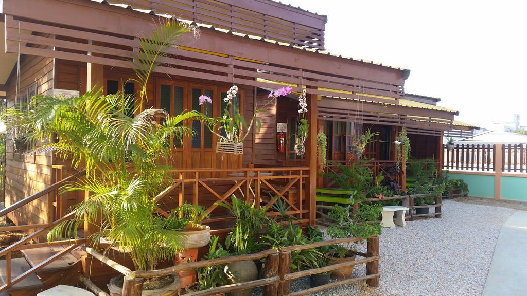 Happy Guesthouse Bungalow Sukhothai Buitenkant foto