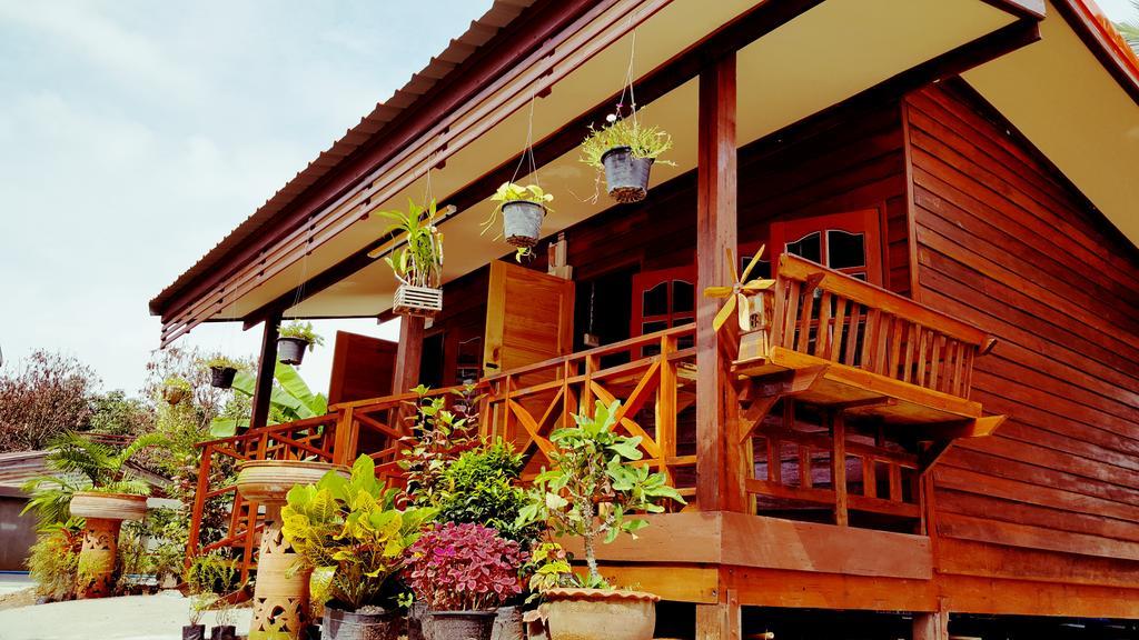 Happy Guesthouse Bungalow Sukhothai Buitenkant foto
