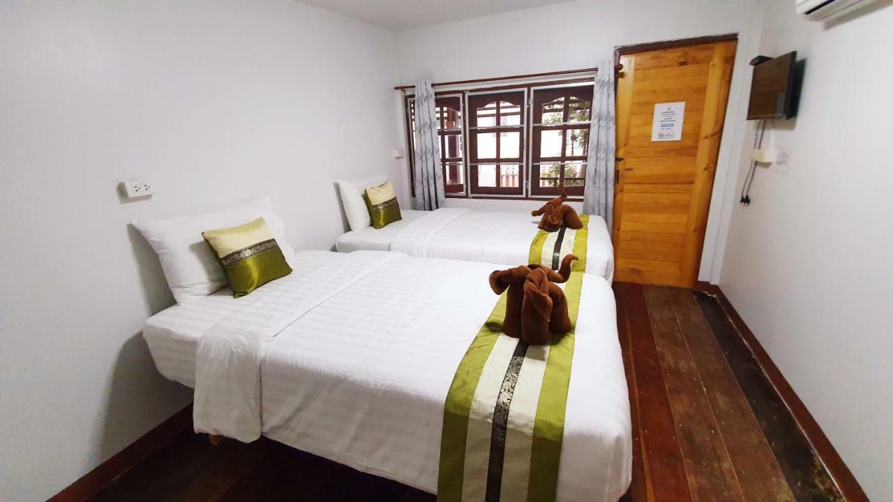 Happy Guesthouse Bungalow Sukhothai Buitenkant foto