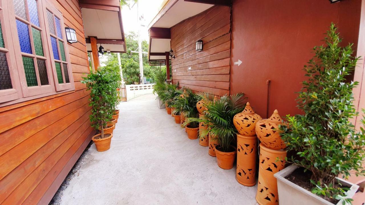 Happy Guesthouse Bungalow Sukhothai Buitenkant foto