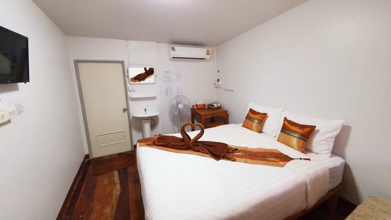 Happy Guesthouse Bungalow Sukhothai Buitenkant foto